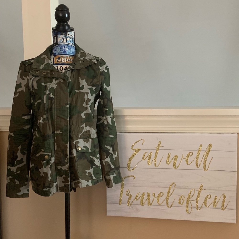 Zip Up Military Anorak Jacket with Pockets